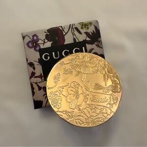 NEW in box Gucci Gold Floral Compact GWP